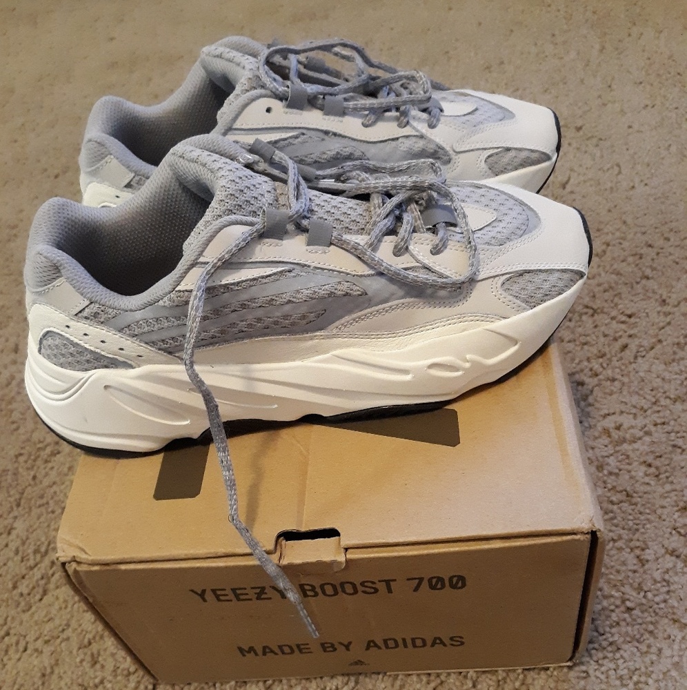 Yeezy boost 700 static
